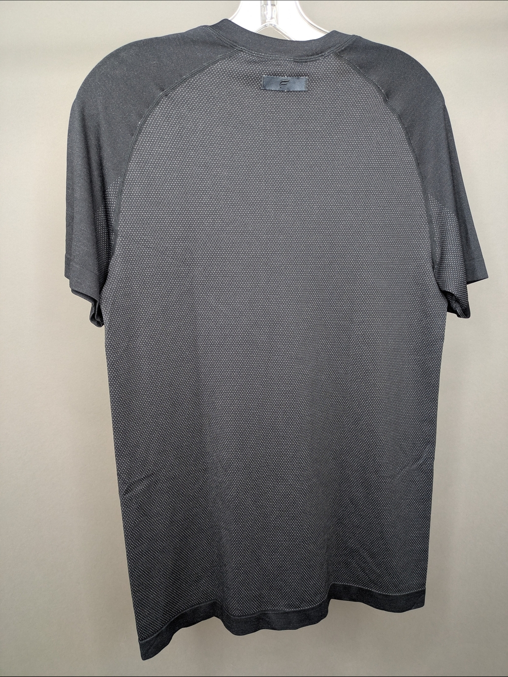 Fabletics Performance Crew Neck Shirt Perforated - Picture 2 of 5